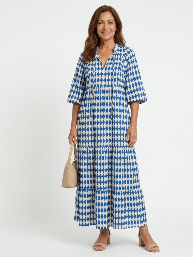 Elona | Vestido Midi Acampanado con Estampado de Diamantes