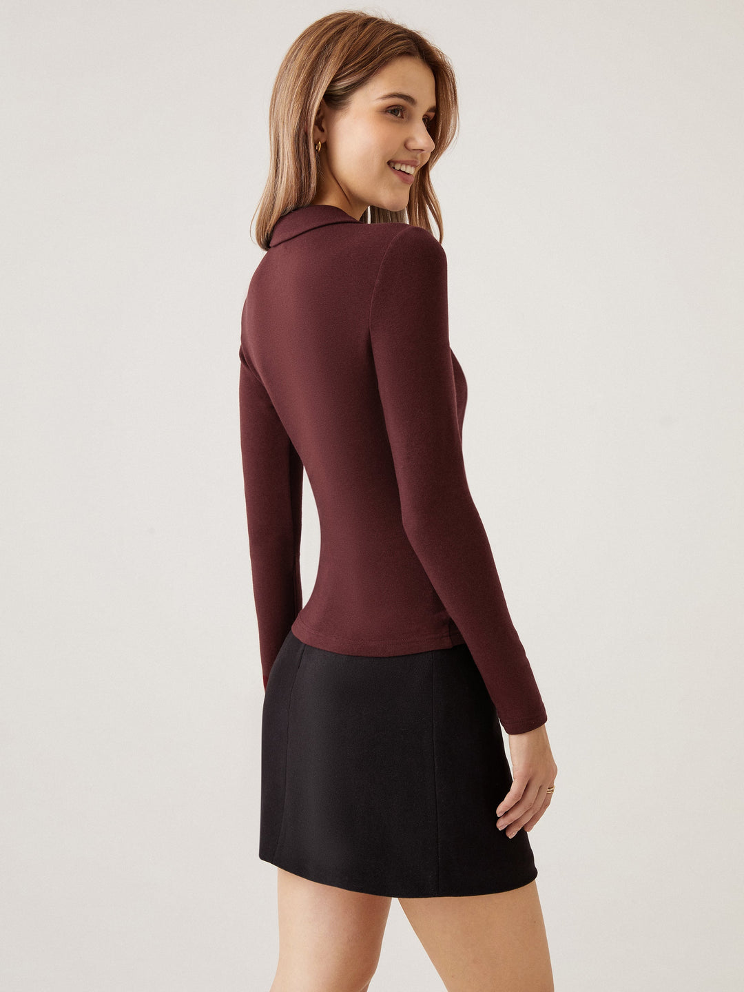 Maison Delcourt ™| Top à Col V