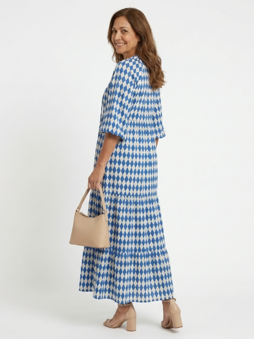 Elona | Vestido Midi Acampanado con Estampado de Diamantes