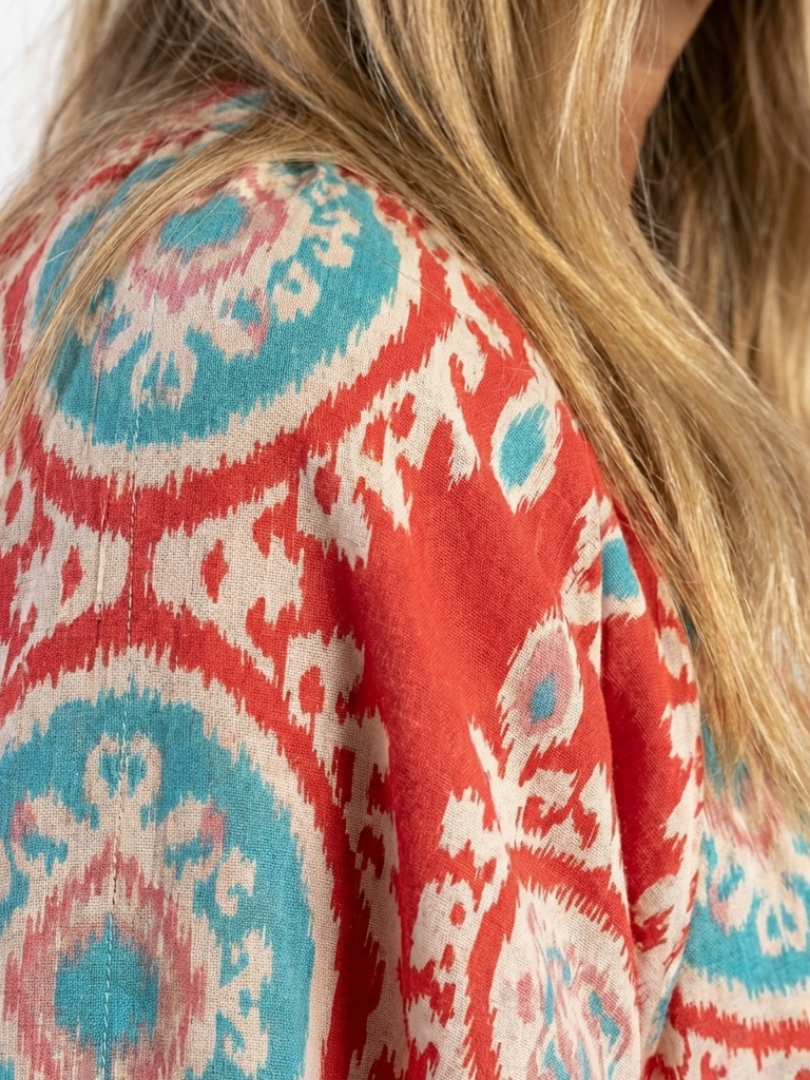 Zaria | Vestido Midi de Manga Corta con Escote en V de Estampado Paisley