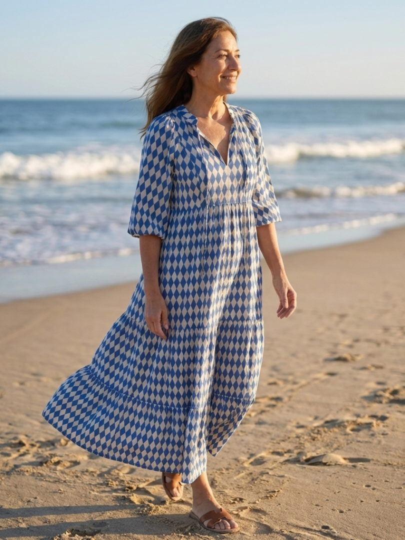 Elona | Vestido Midi Acampanado con Estampado de Diamantes
