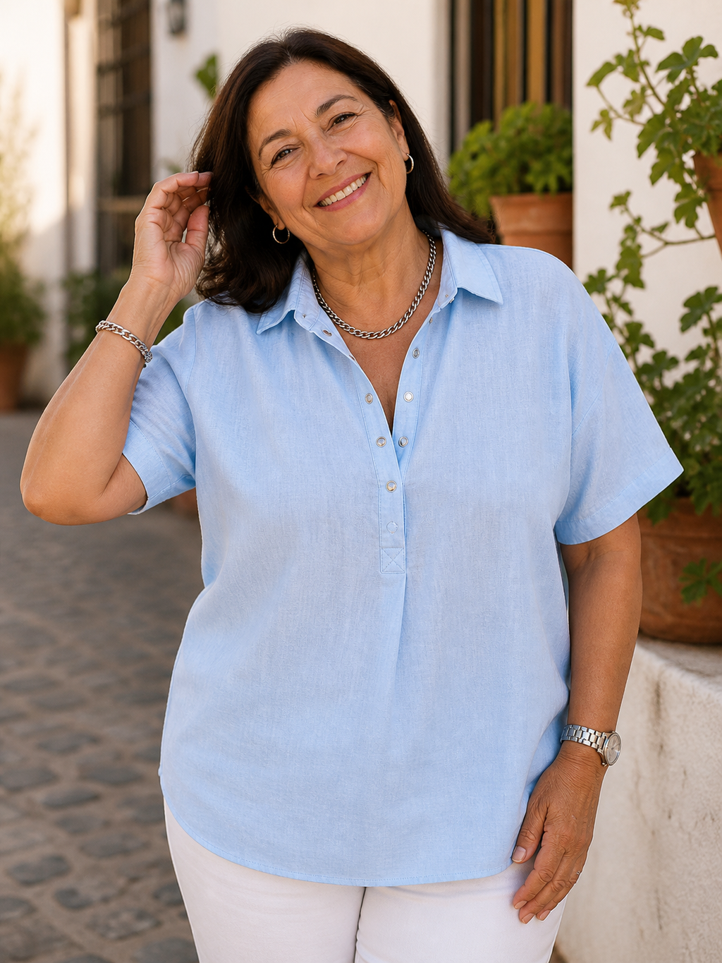 Tessa- Blusa con cuello y detalle de botones