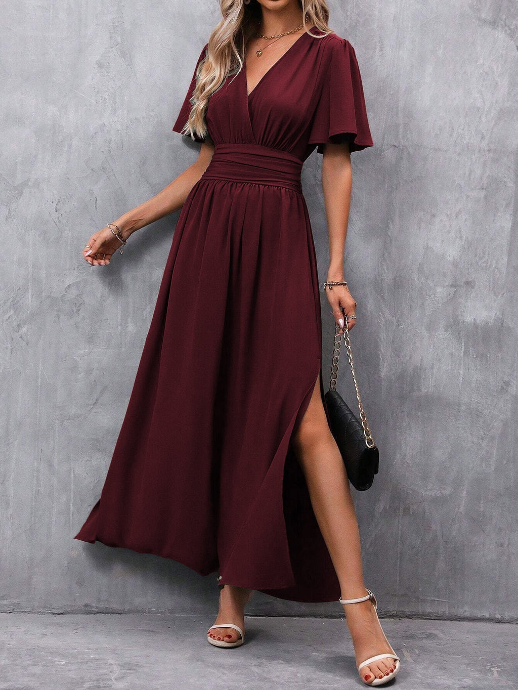 Eterna | Vestido Largo Elegante en Negro con Escote en V Manga Transparente y Abertura