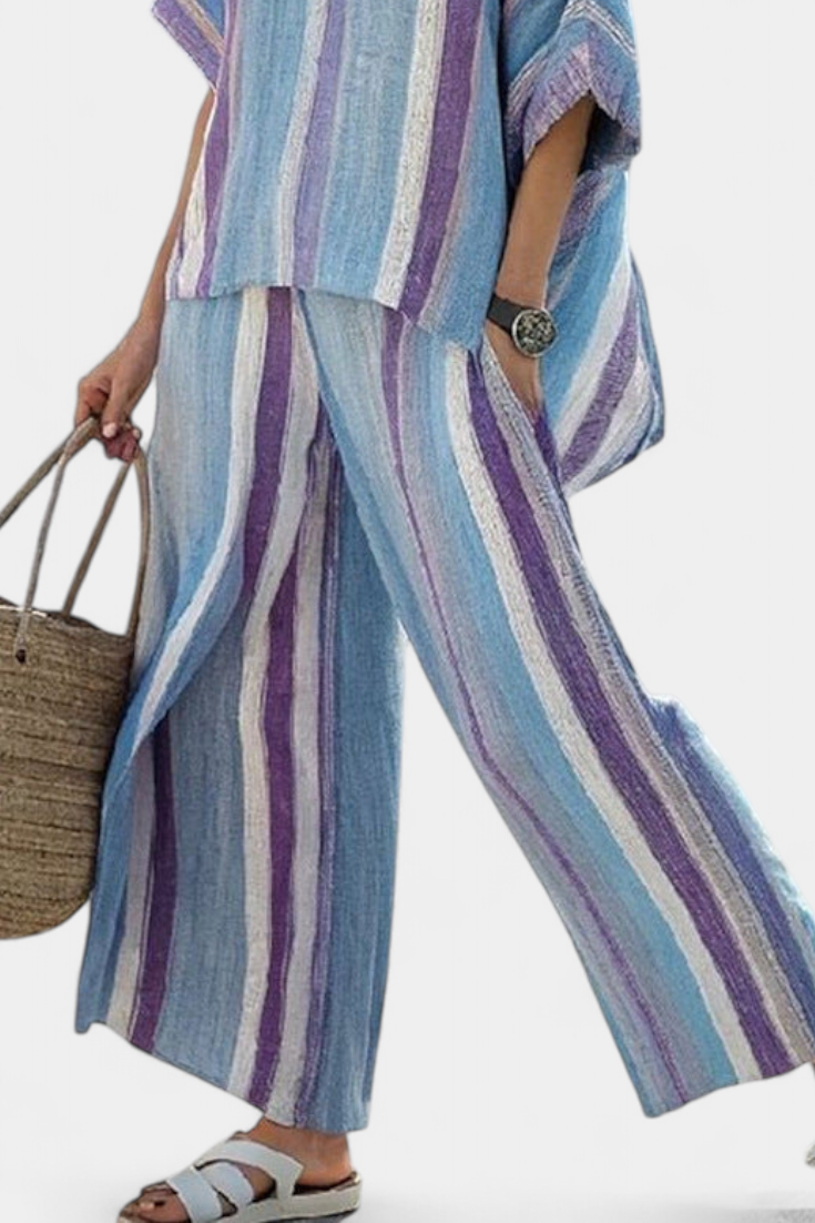 Ginevra – top pastel malva elegante y pantalones de lino a rayas